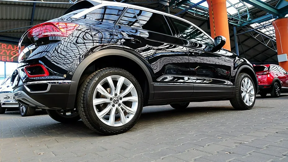 VOLKSWAGEN T-ROC -