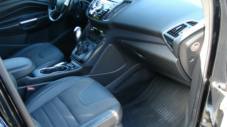 FORD Kuga -