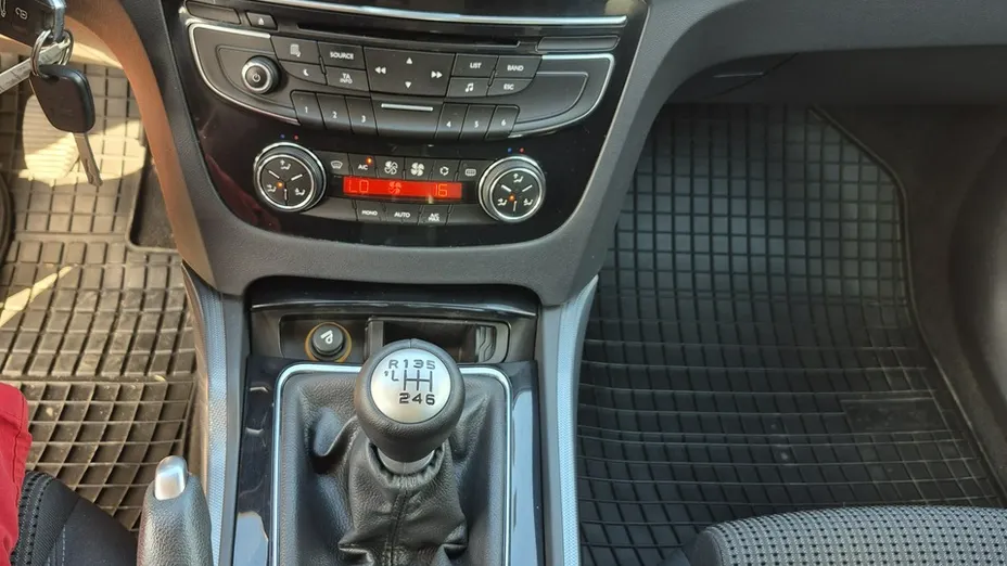 PEUGEOT 508 -