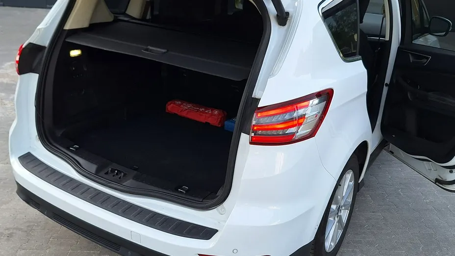 FORD S-MAX -
