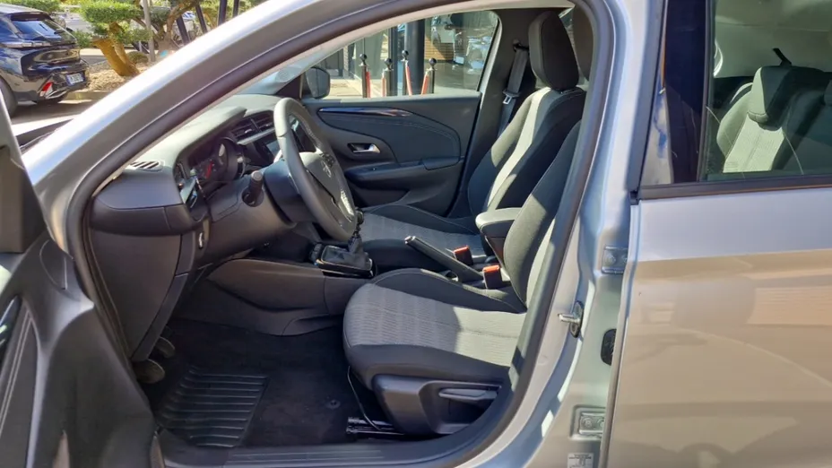 OPEL Corsa -