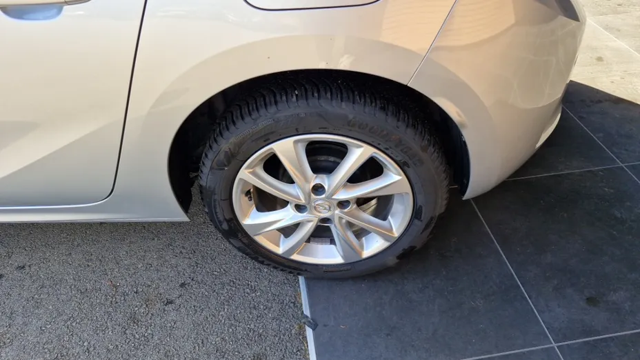 OPEL Corsa -