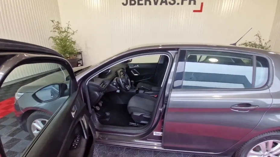 PEUGEOT 308 -