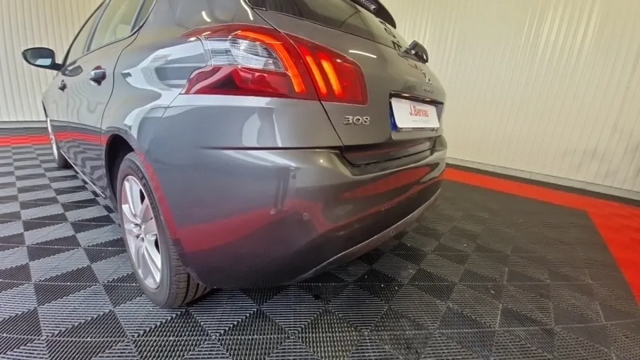 PEUGEOT 308 -