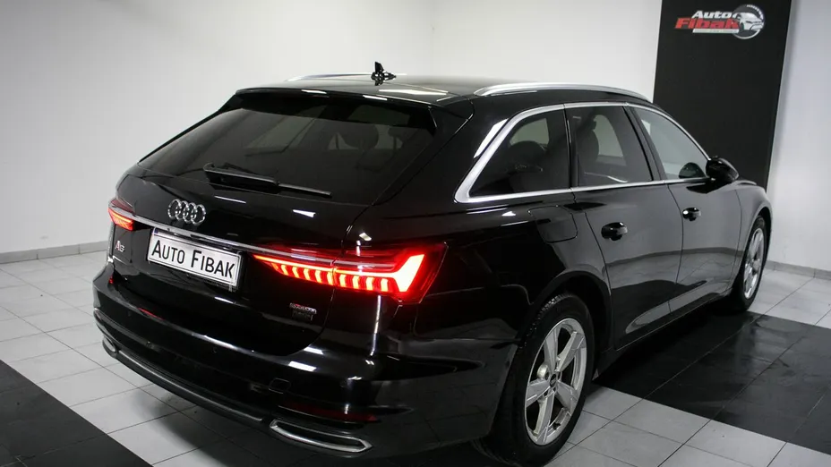 AUDI A6 -