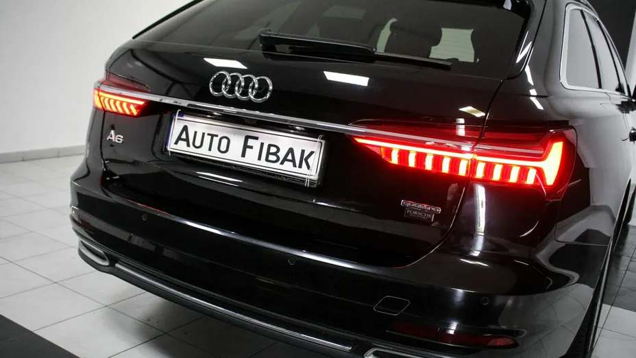 AUDI A6 -