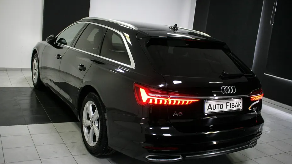 AUDI A6 -