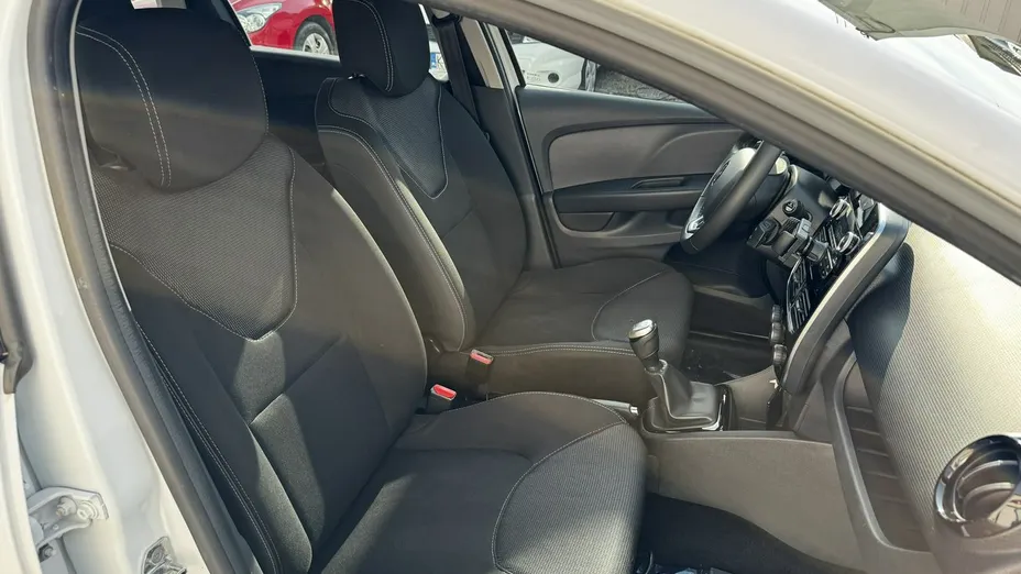 RENAULT Clio -