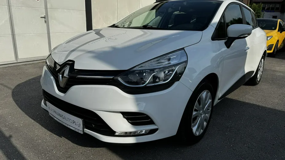 RENAULT Clio -