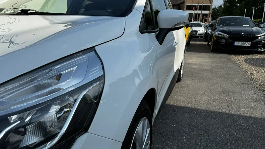 RENAULT Clio -