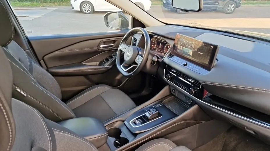 NISSAN Qashqai -