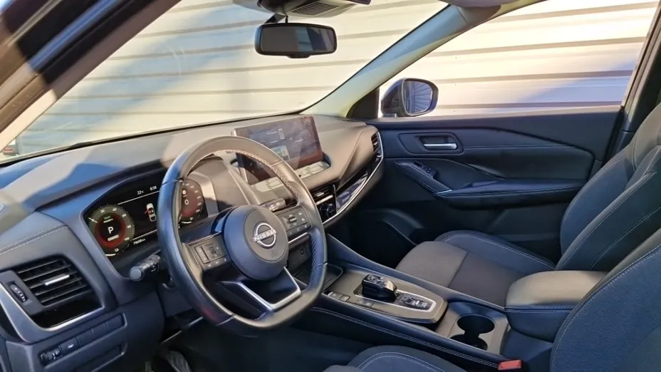 NISSAN Qashqai -