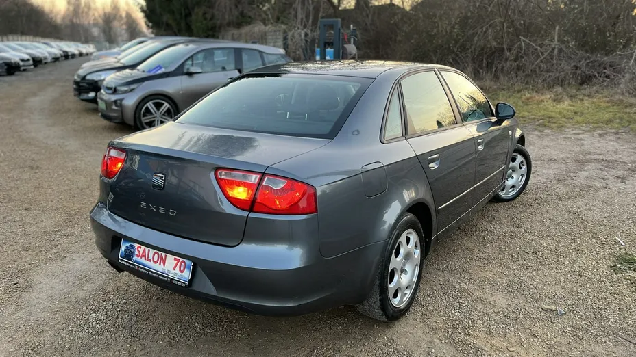SEAT Exeo -