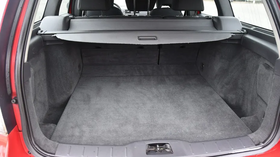 VOLVO V50 -
