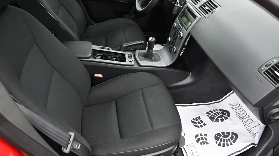VOLVO V50 -