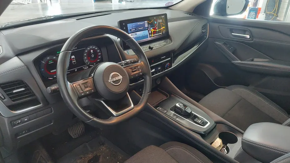 NISSAN Qashqai -
