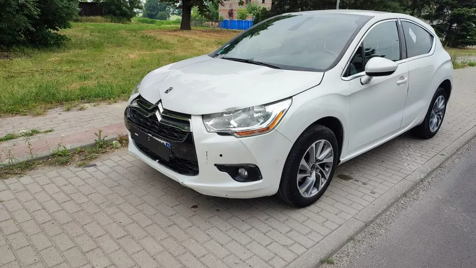 CITROEN DS4 -
