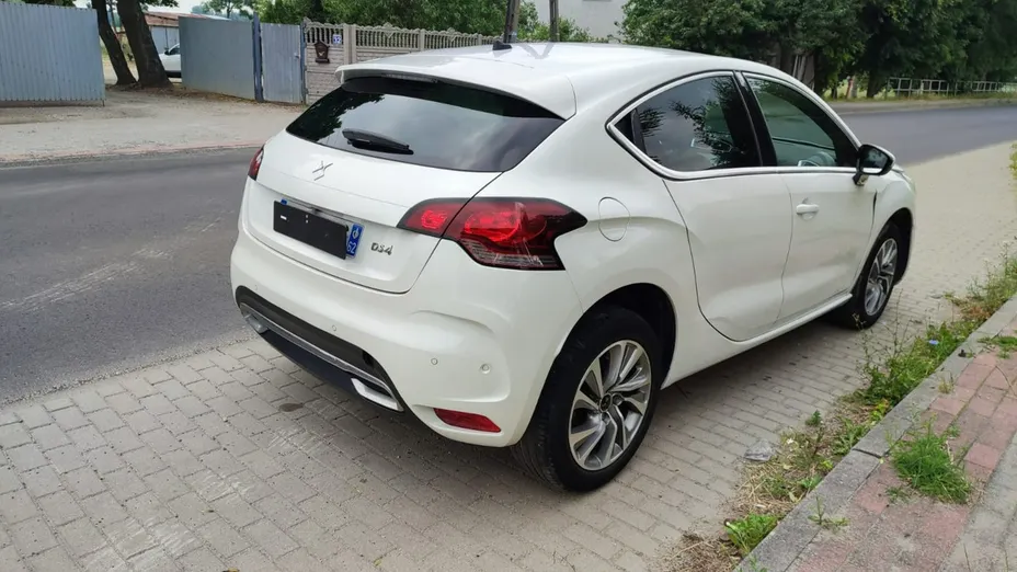 CITROEN DS4 -
