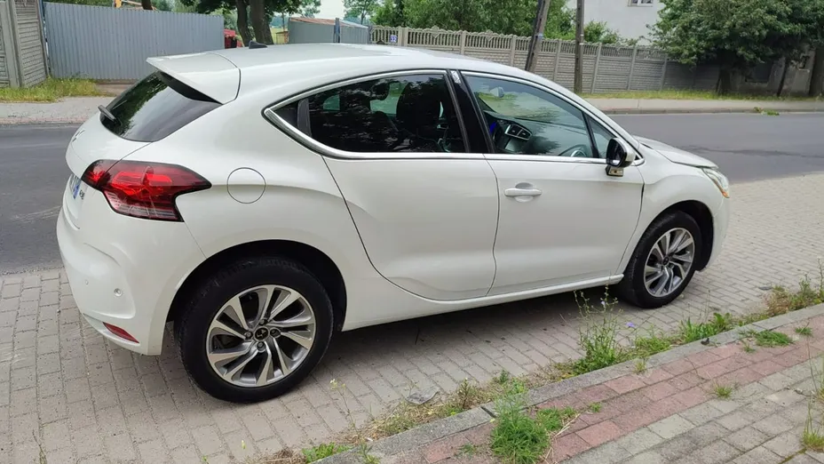 CITROEN DS4 -
