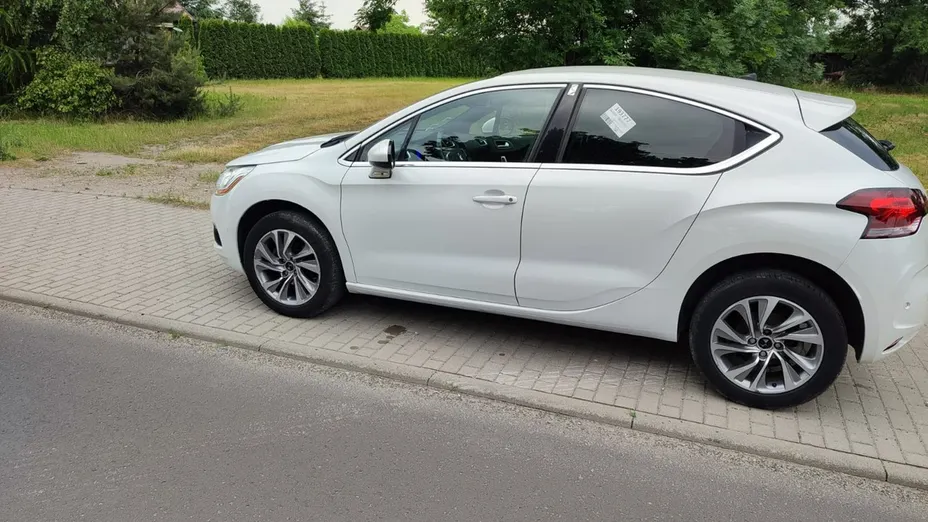 CITROEN DS4 -