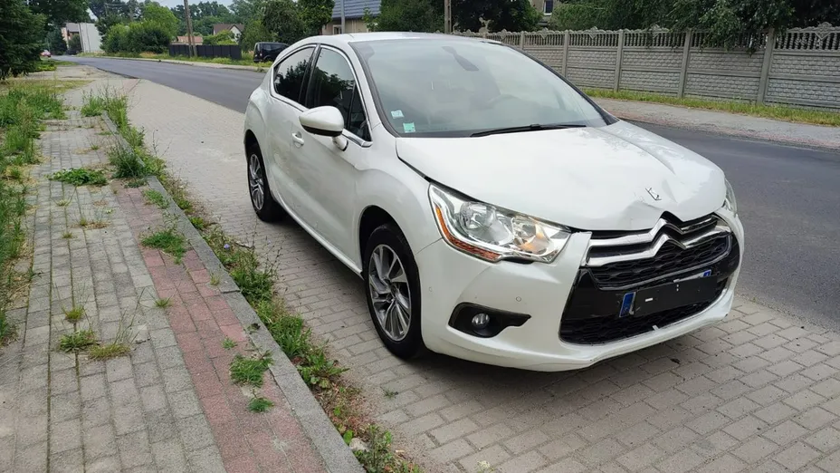 CITROEN DS4 -