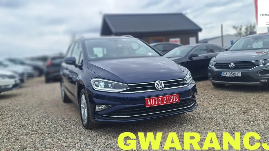 VOLKSWAGEN Golf Sportsvan -
