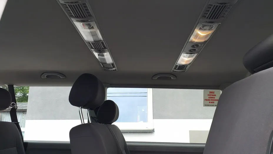 VOLKSWAGEN Caravelle -