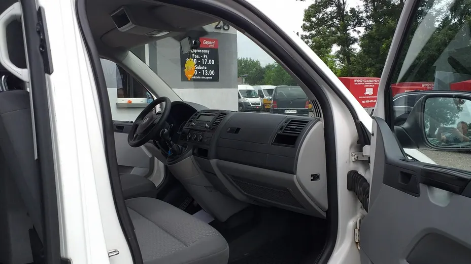 VOLKSWAGEN Caravelle -