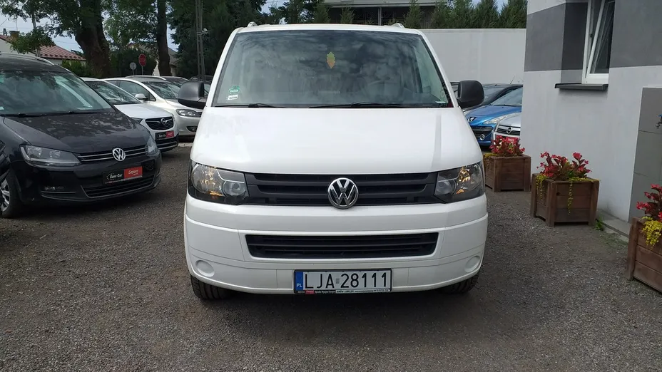 VOLKSWAGEN Caravelle -