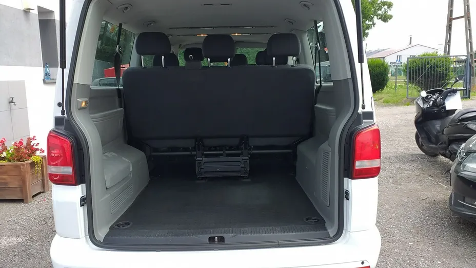 VOLKSWAGEN Caravelle -