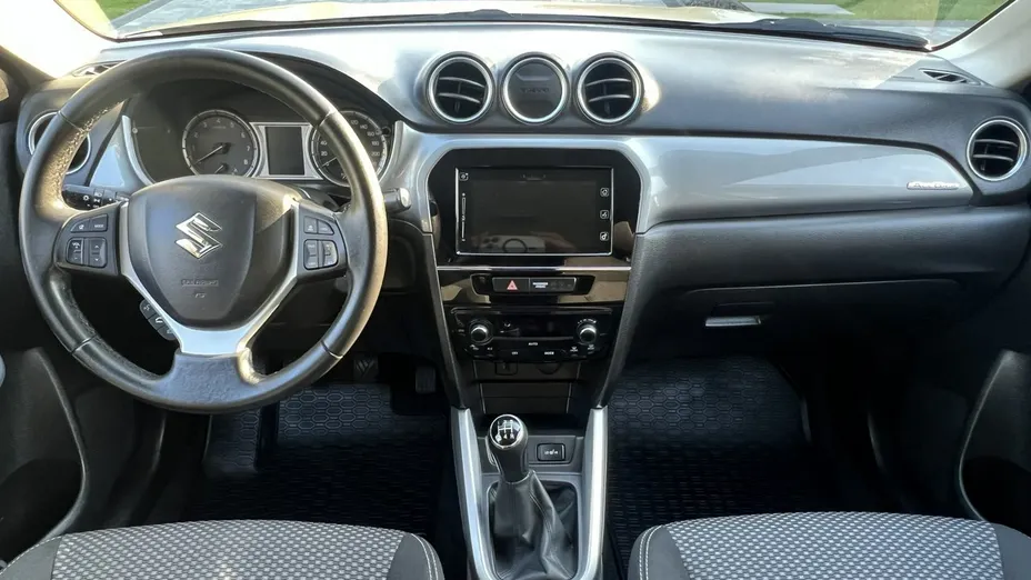 SUZUKI Vitara -