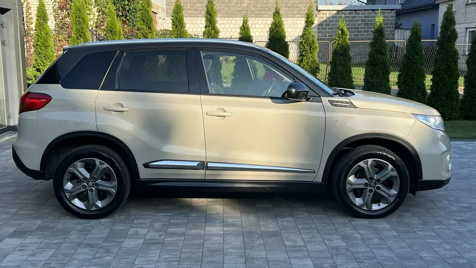 SUZUKI Vitara -