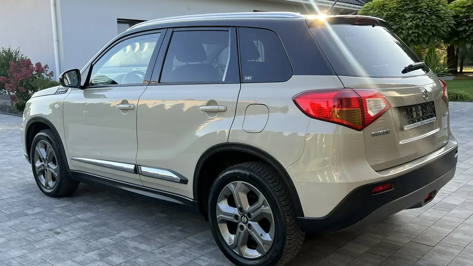 SUZUKI Vitara -