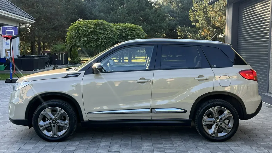 SUZUKI Vitara -