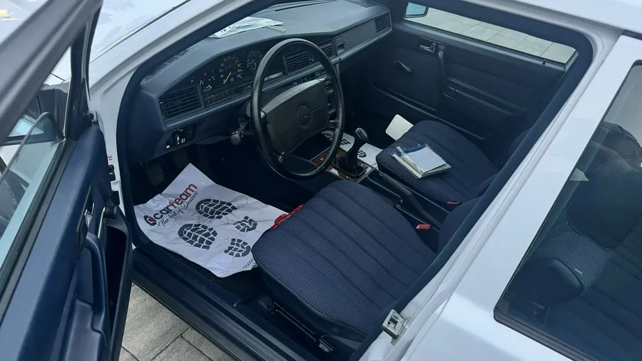 MERCEDES-BENZ W201 -