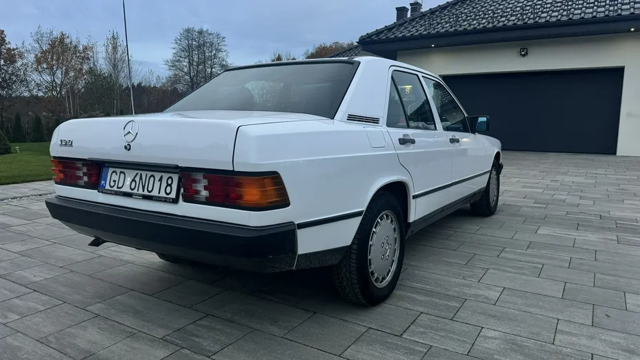 MERCEDES-BENZ W201 -
