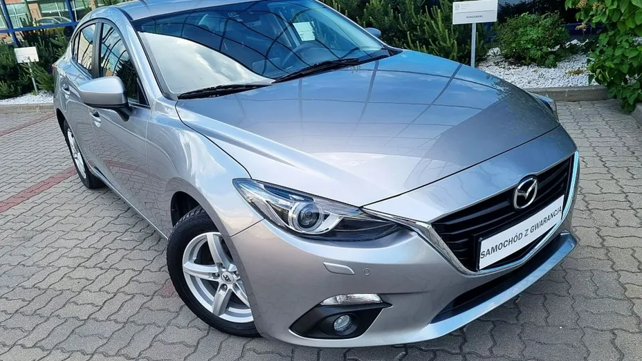 MAZDA 3 -