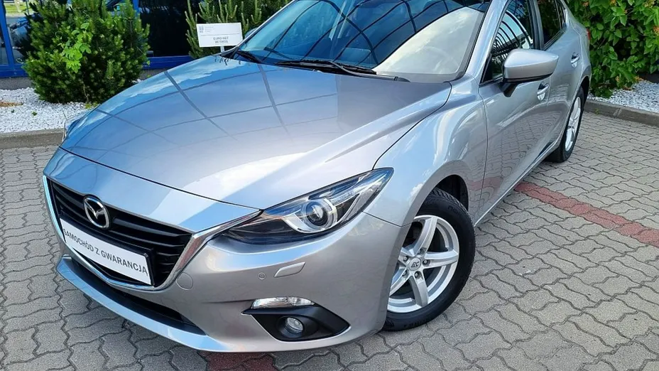 MAZDA 3 -