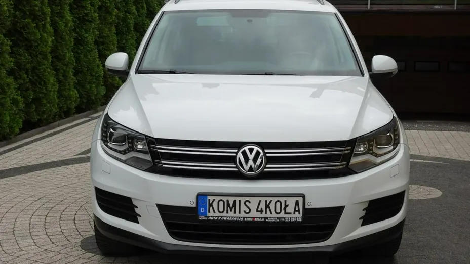 VOLKSWAGEN Tiguan -