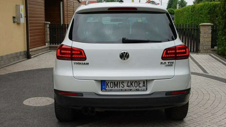 VOLKSWAGEN Tiguan -