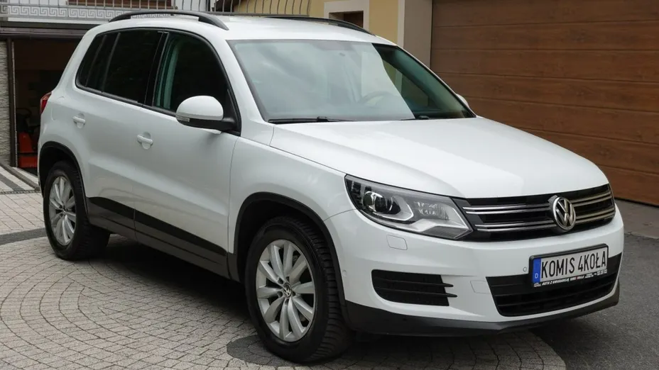 VOLKSWAGEN Tiguan -