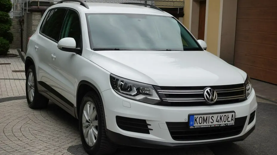 VOLKSWAGEN Tiguan -
