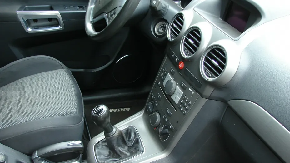 OPEL Antara -