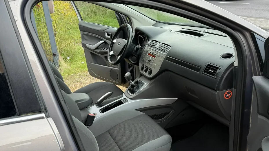 FORD Kuga -