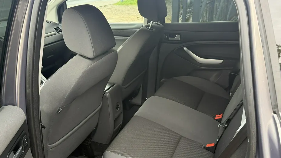 FORD Kuga -