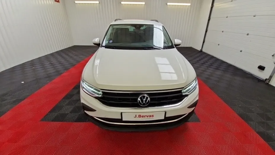 Volkswagen Tiguan -