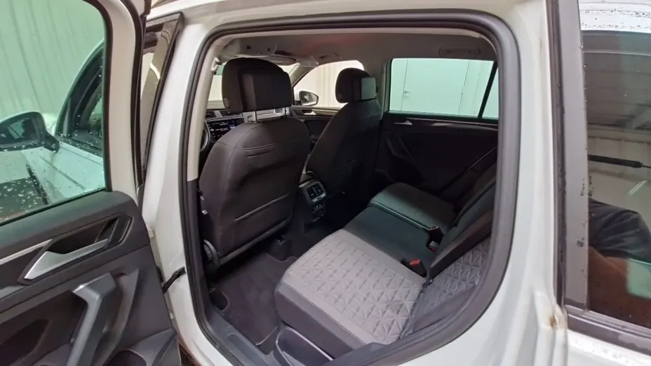 Volkswagen Tiguan -