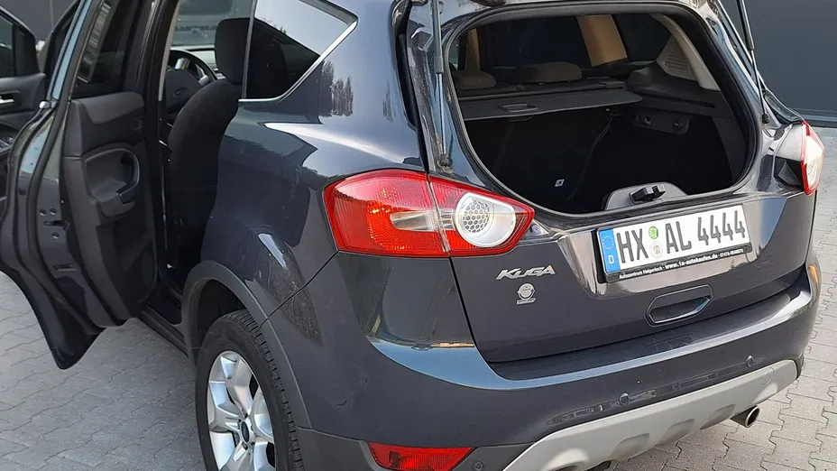 FORD Kuga -