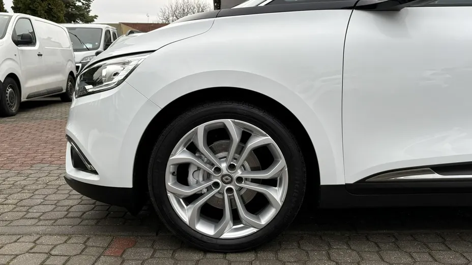 RENAULT Scenic -