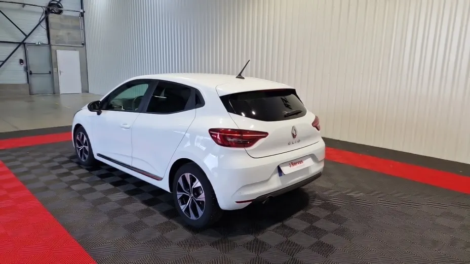 RENAULT Clio -